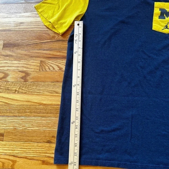 Nike Air Jordan Michigan tee - Picture 2 of 6